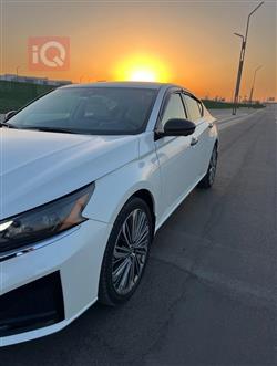 نيسان ألتيما